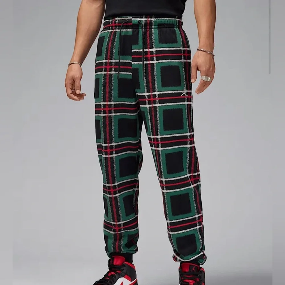 Nike Air Jordan Sweatpants Joggers Plaid Men's small Sz NEW! Green & Black & red